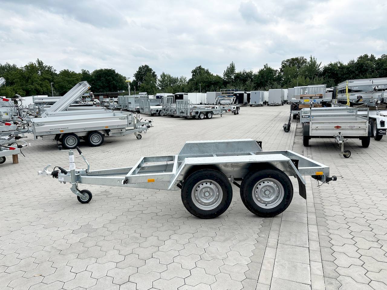 Blyss AG2726HT 260x134x0cm 2.700kg | Spezialanhänger