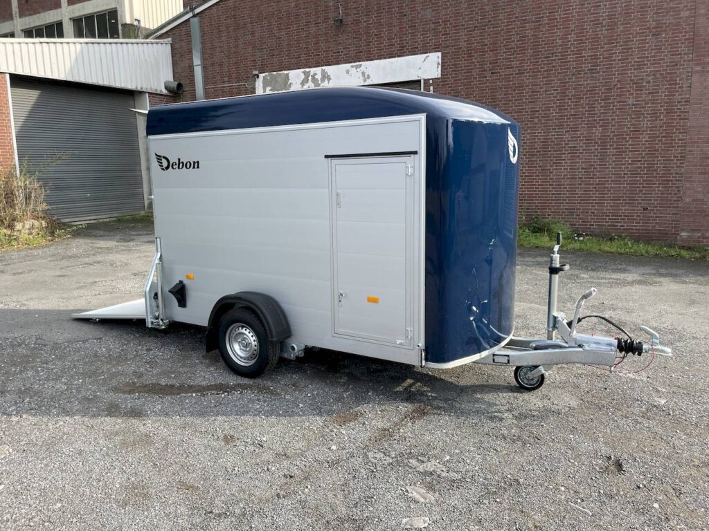 Debon Roadster C300 Alu 303x150x197cm 1.300kg | Kofferanhänger