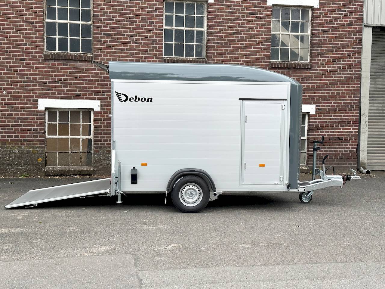 Debon Roadster C300 Alu 303x150x197cm 1.300kg | Kofferanhänger