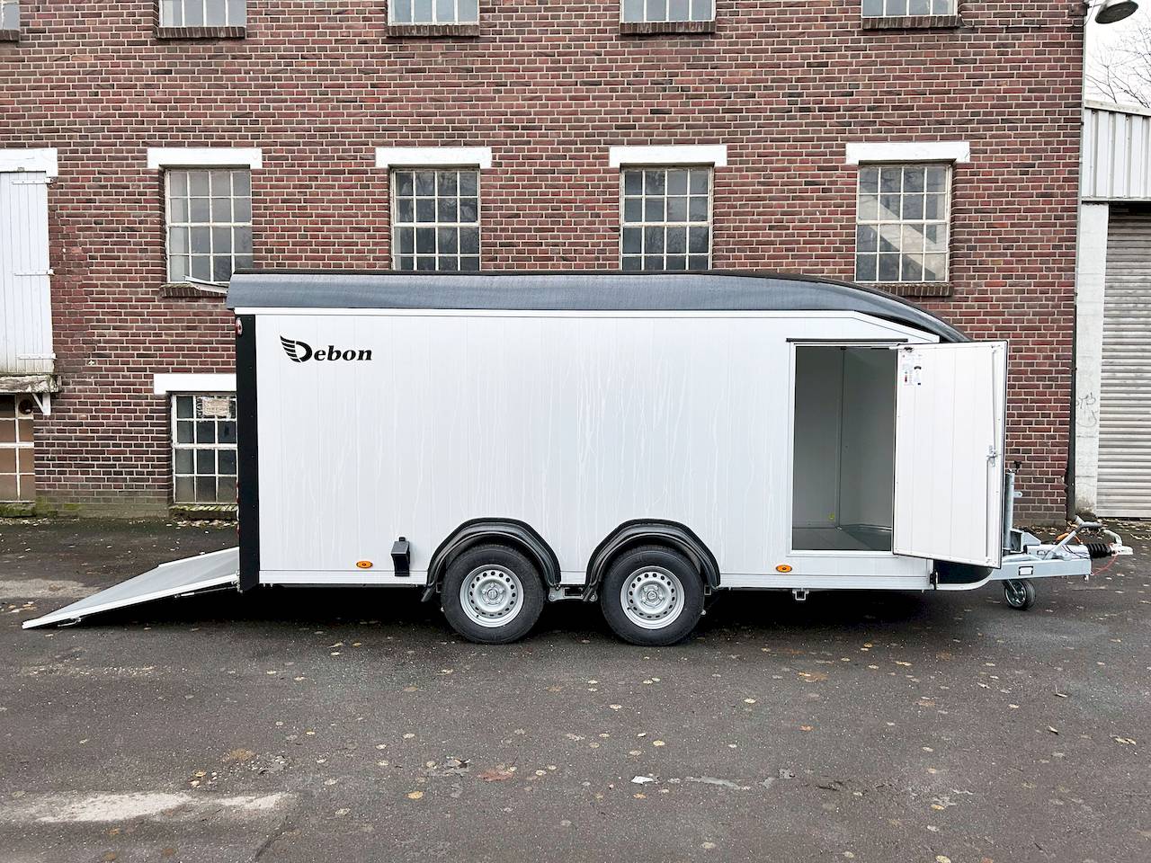 Debon Roadster C900 509x206x206cm 3.500kg | Kofferanhänger