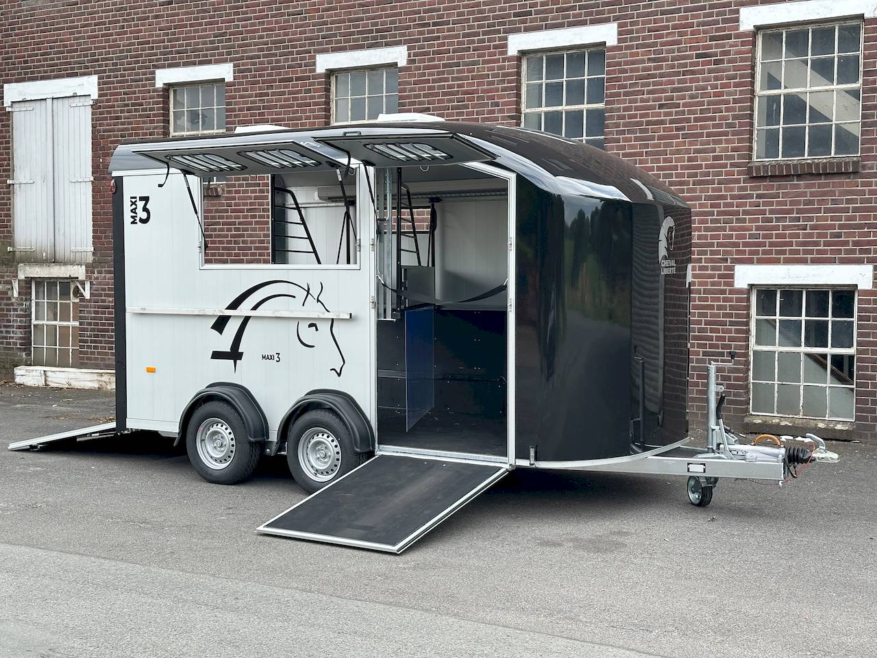Cheval Liberte Maxi 3 420x210x230cm 3.500kg | Pferdeanhänger
