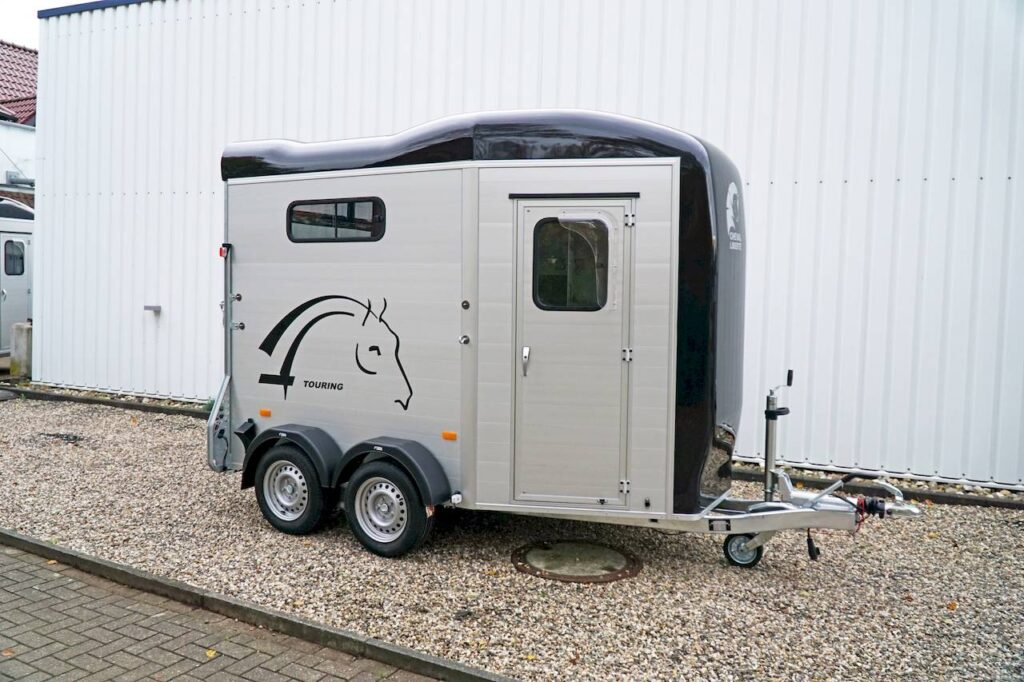 Cheval Liberte Touring Jumping 315x167x230cm 2.600kg | Pferdeanhänger