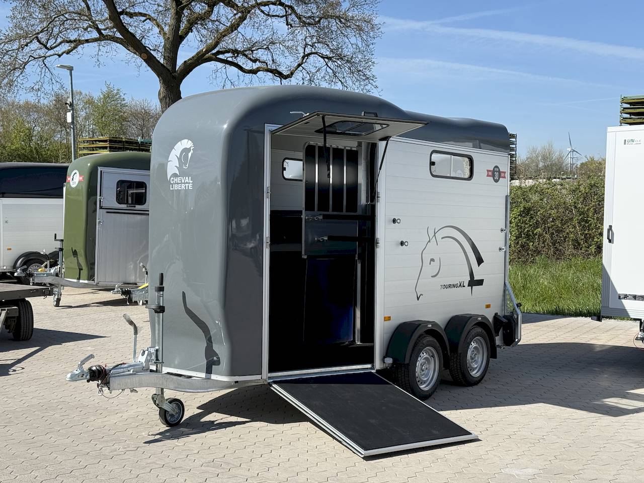 Cheval Liberte Touring Country XL 380x181x238cm 2.600kg | Pferdeanhänger