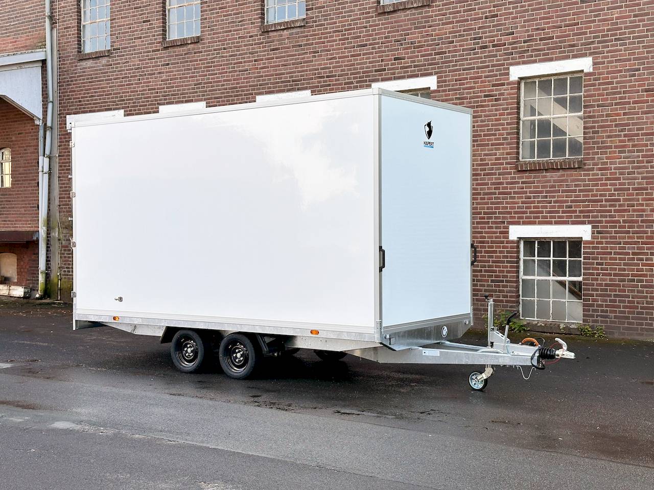 Hapert Trailers Sapphire H-2 449x194x230cm 3.500kg | Kofferanhänger