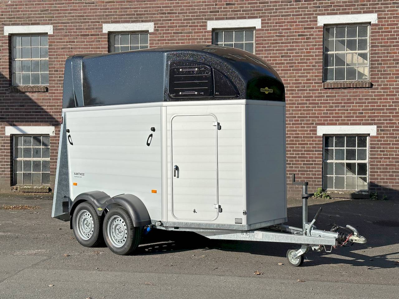 Humbaur Xanthos 315x171x236cm 2.400kg | Pferdeanhänger