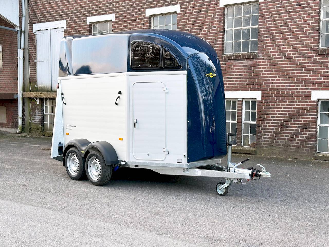 Humbaur Xanthos Aero 344x171x236cm 2.400kg | Pferdeanhänger