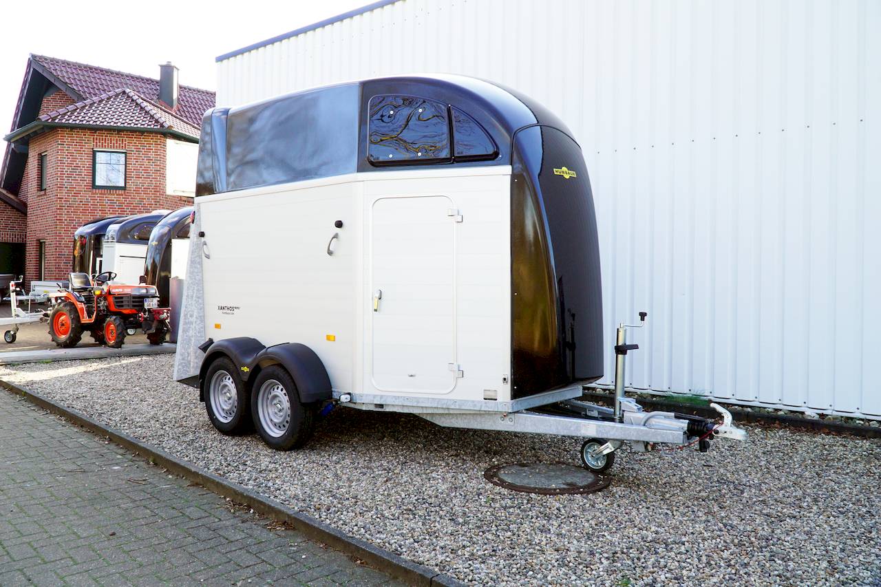 Humbaur Xanthos Aero 344x171x236cm 2.400kg | Pferdeanhänger