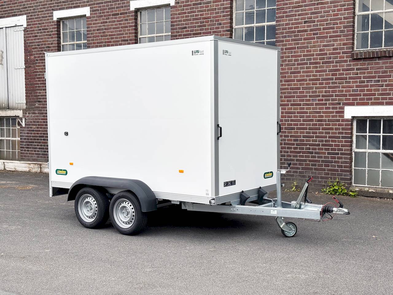 Unsinn UKU 301519-26-14 305x157x194cm 2.600kg | Kofferanhänger