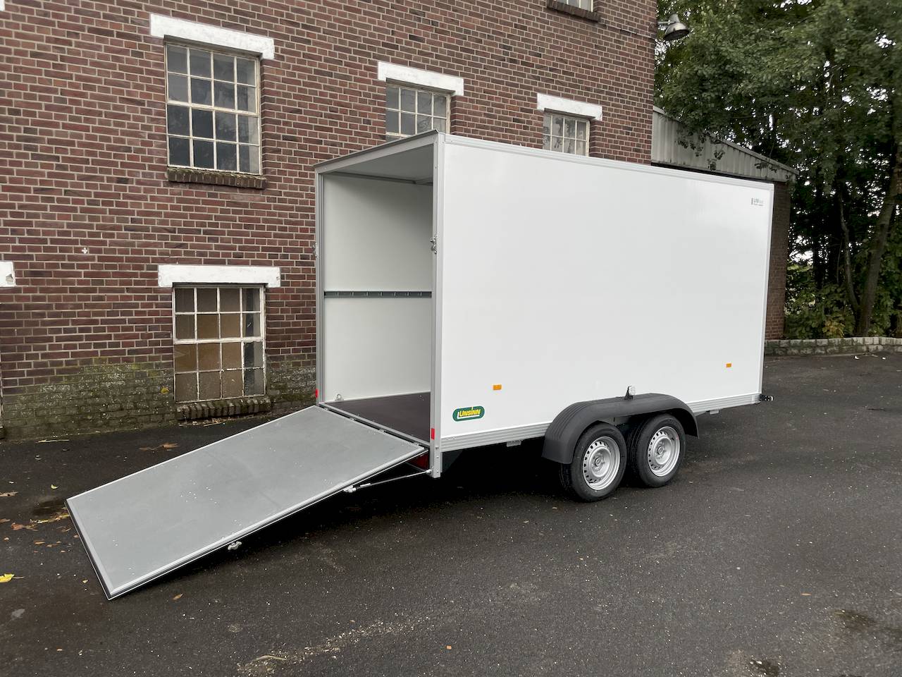 Unsinn UKU 361719-26-14 366x175x194cm 2.600kg | Kofferanhänger