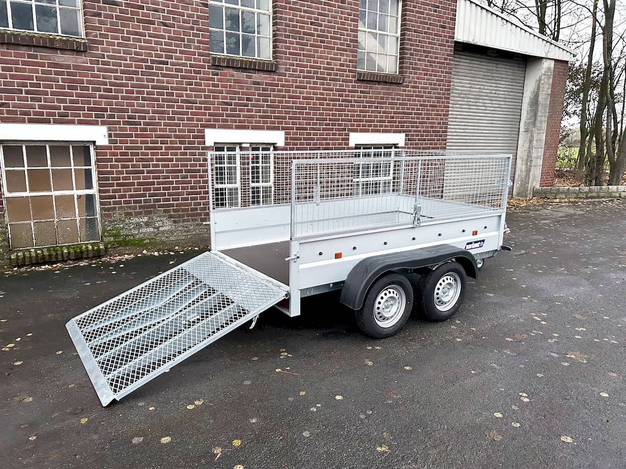Variant 2004 F2 MR 257x145x39cm 2.000kg | Kastenanhänger