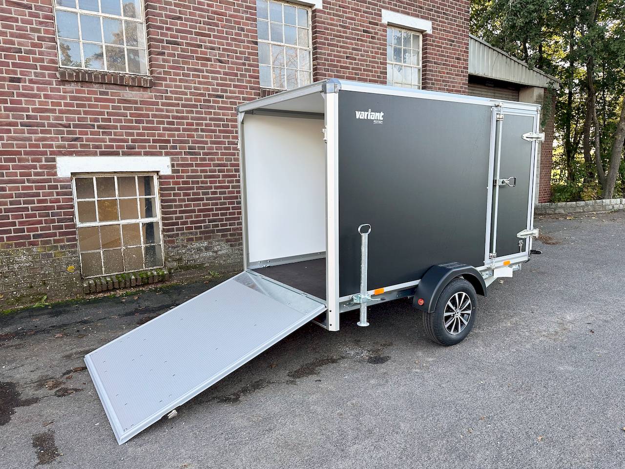 Variant 1315 C2 258x148x157cm 1.350kg | Kofferanhänger
