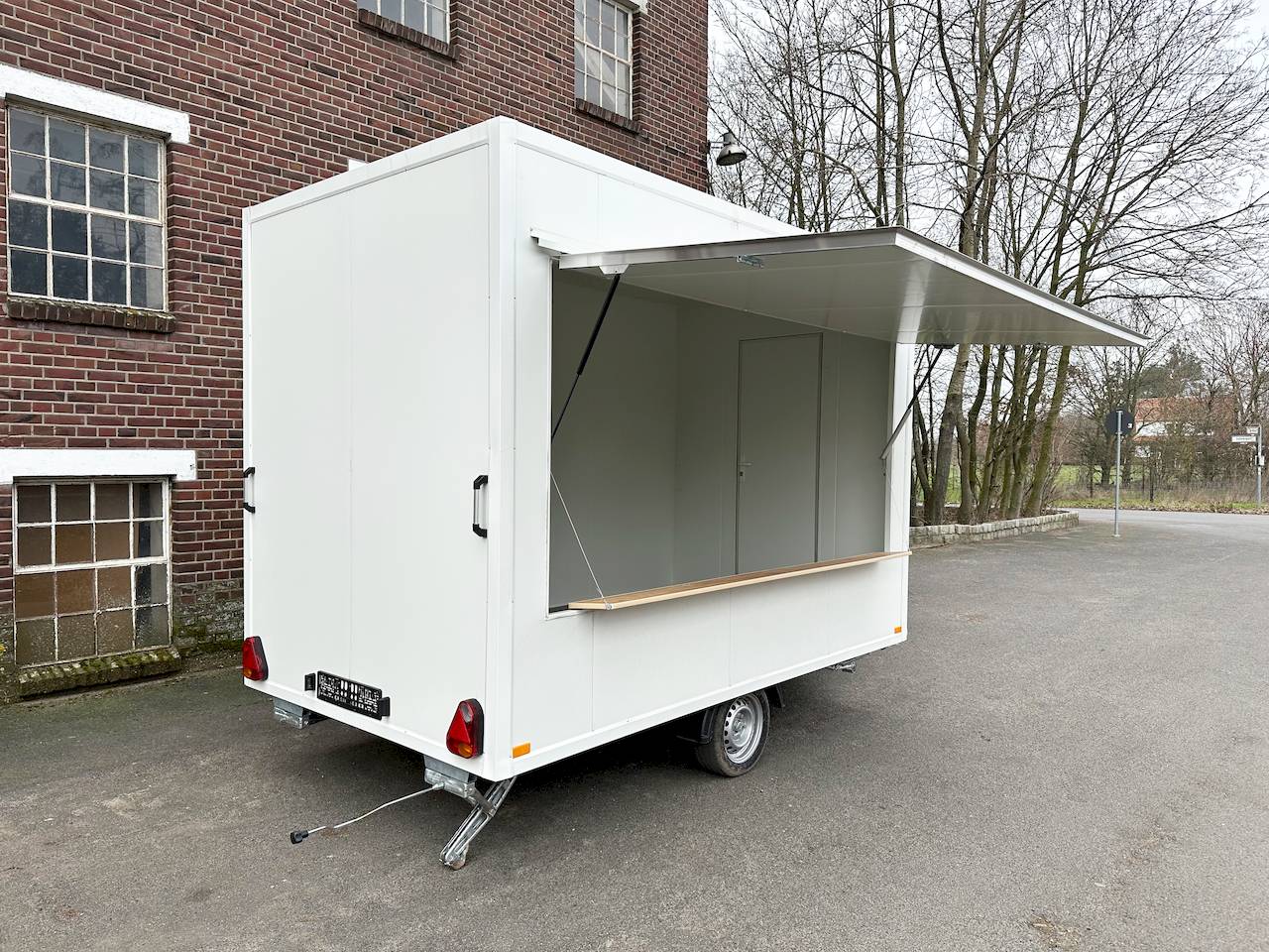 Andere VK 15352023 347x196x230cm 1.500kg | Verkaufsanhänger