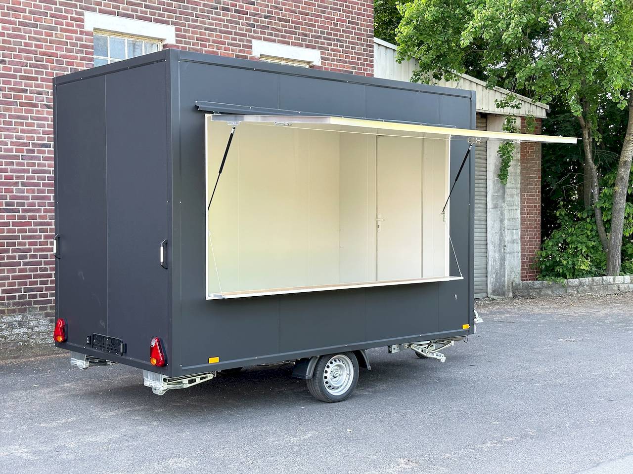 Andere VK 15352023 347x196x230cm 1.500kg | Verkaufsanhänger