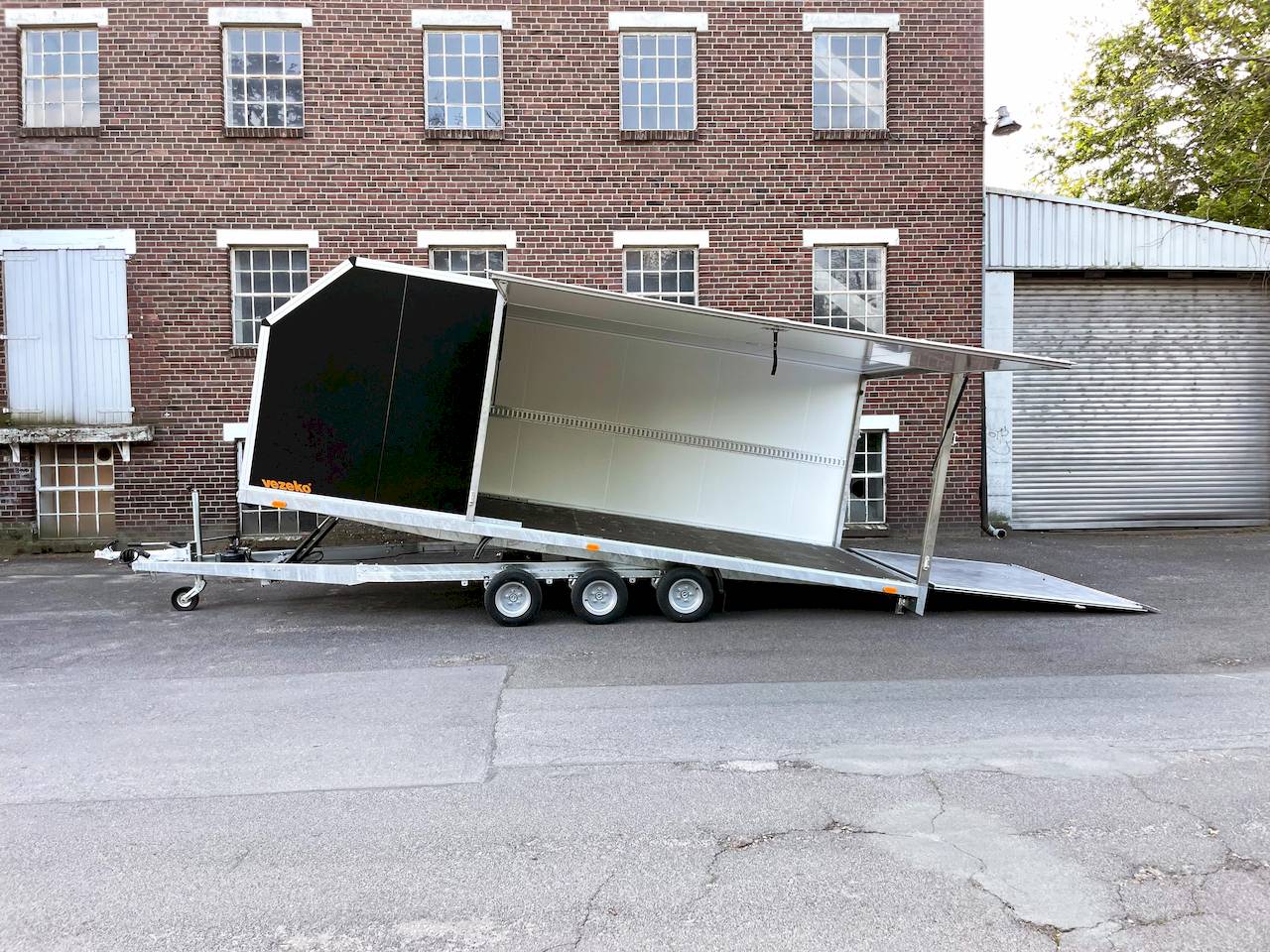 Vezeko Formula 550x232x210cm 3.500kg | Autotransporter