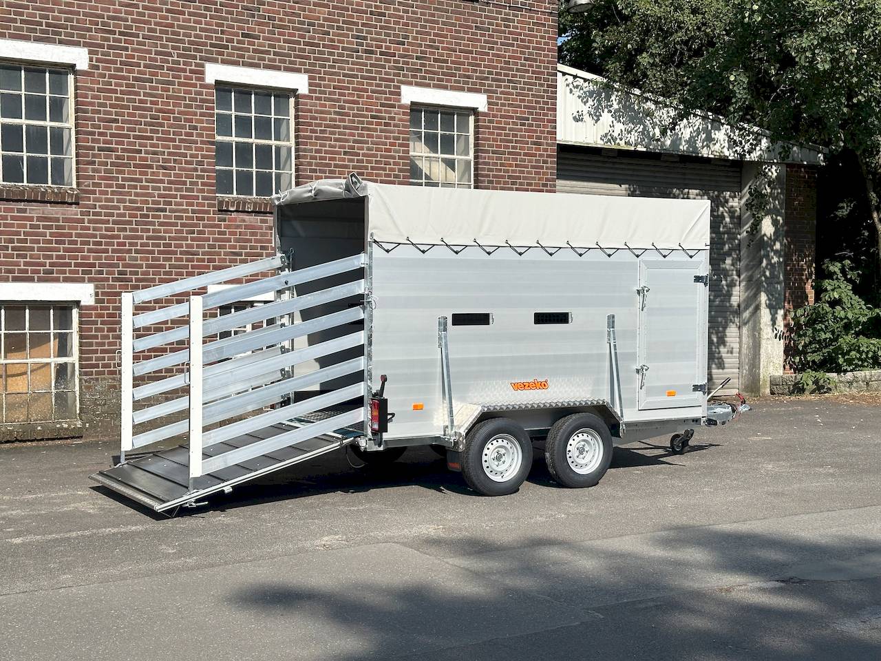 Vezeko VT 2700K 350x170x190cm 2.700kg | Viehanhänger